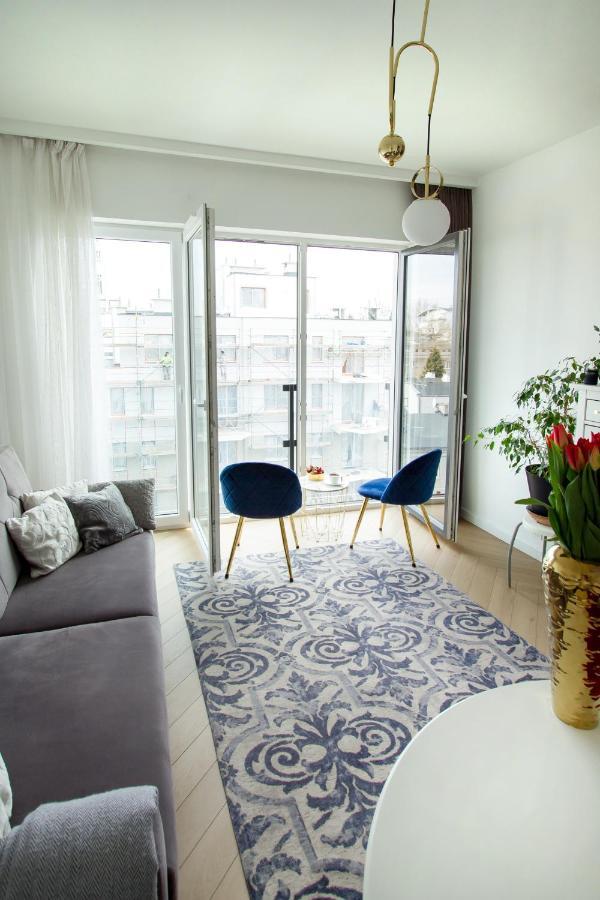 Nowy Apartment Przy Placu Szembeka ワルシャワ エクステリア 写真