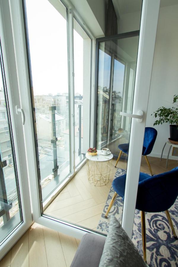 Nowy Apartment Przy Placu Szembeka ワルシャワ エクステリア 写真