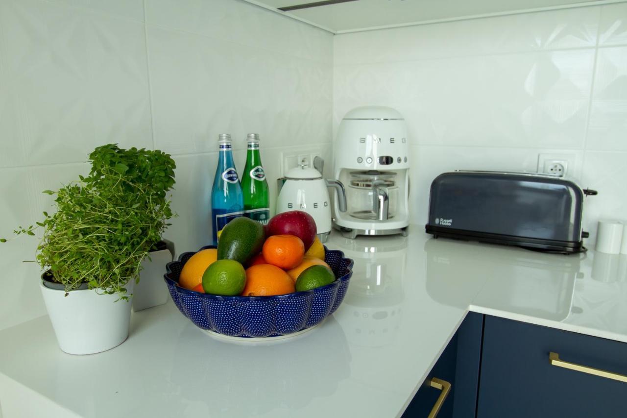 Nowy Apartment Przy Placu Szembeka ワルシャワ エクステリア 写真