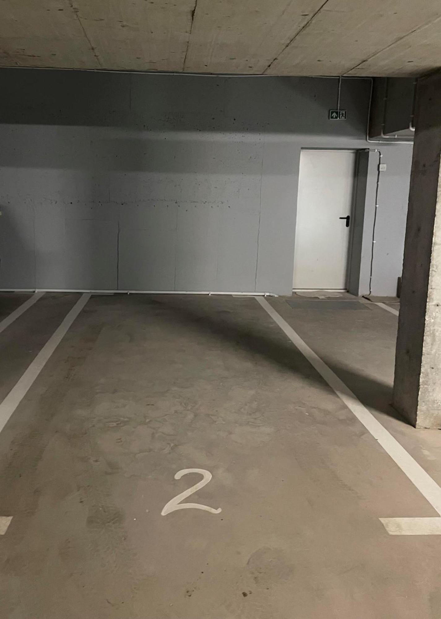 Nowy Apartment Przy Placu Szembeka ワルシャワ エクステリア 写真